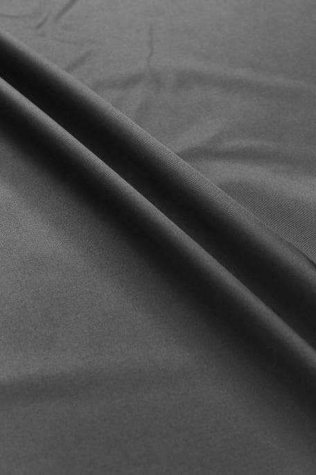 WERTEX VI tummaharmaa