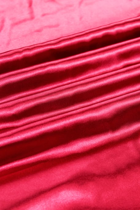 JACKIE tummanpunainen