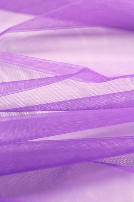 YLEISTYLLI- kova liila