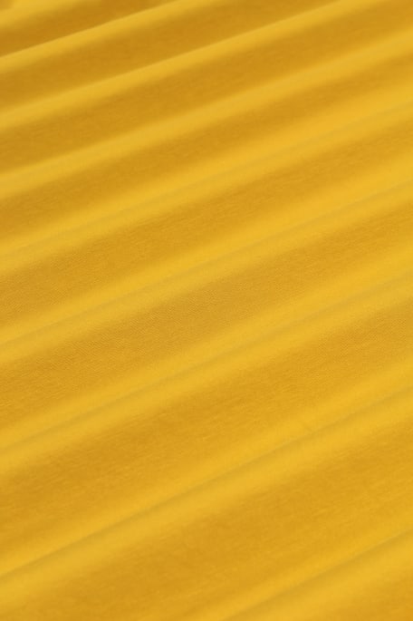 MODAL tummakeltainen