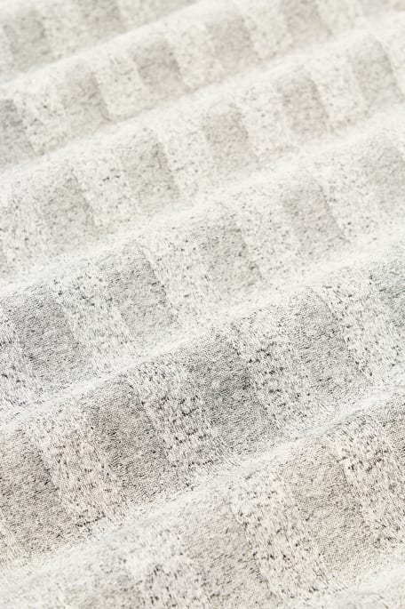 RIB meleerattu vaaleaharmaa