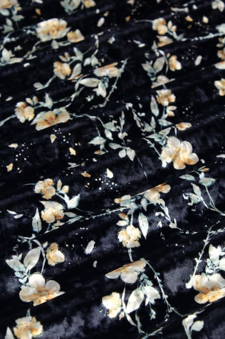 VELVET NIGHT musta