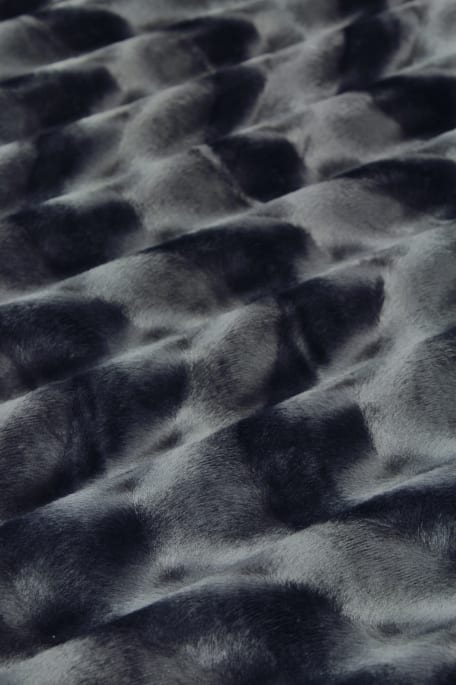 VELBOATURKIS tummaharmaa