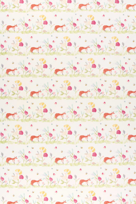 KESÄNIITYLLÄ kirjava