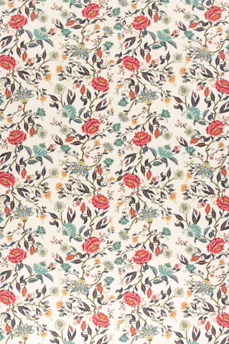 KAUNISTELLEN punainen