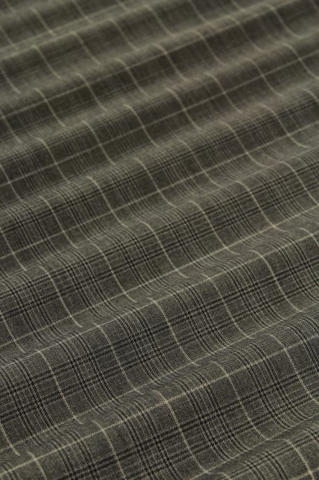 ARMI RUUTU tummaharmaa