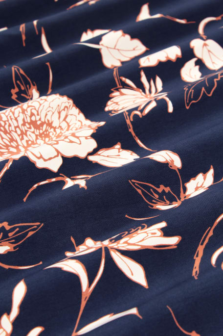 TRISHA tummansininen