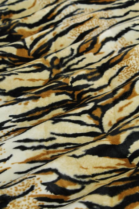 ELÄINVELBOA kirjava