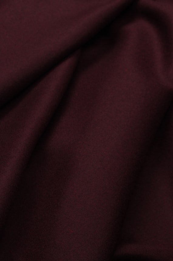 TAKKIVILLA LONA tummalila