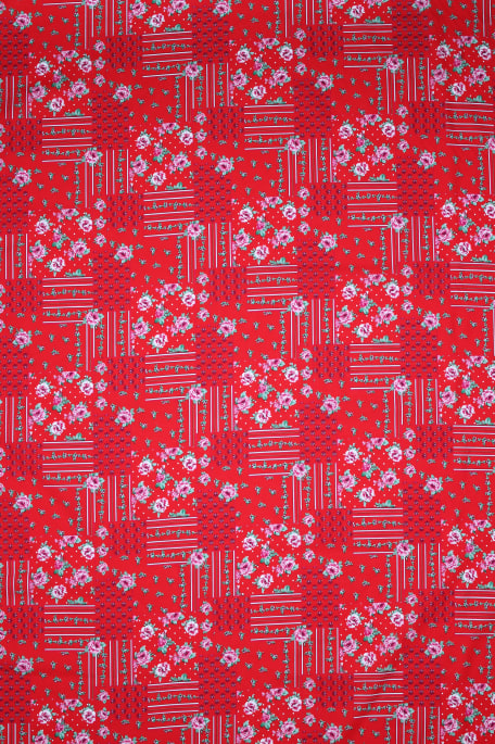 CHECKS WITH ROSES punainen