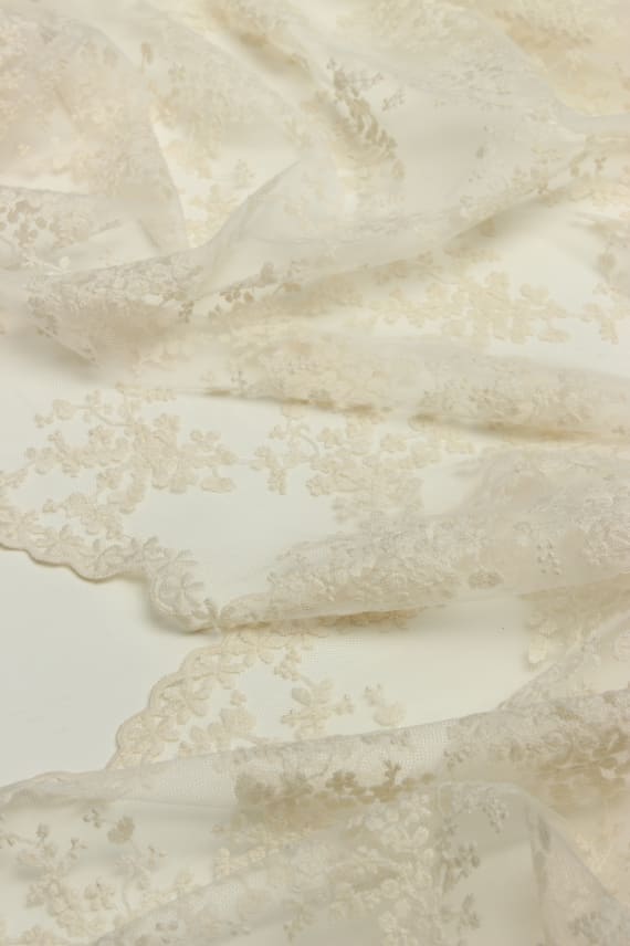 PEQUENAS FLORES luonnonvalkoinen