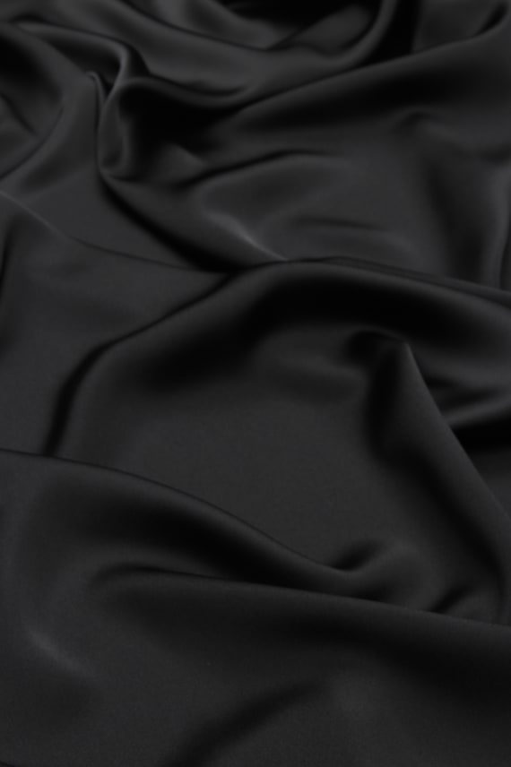 JULIETA -kreppi musta