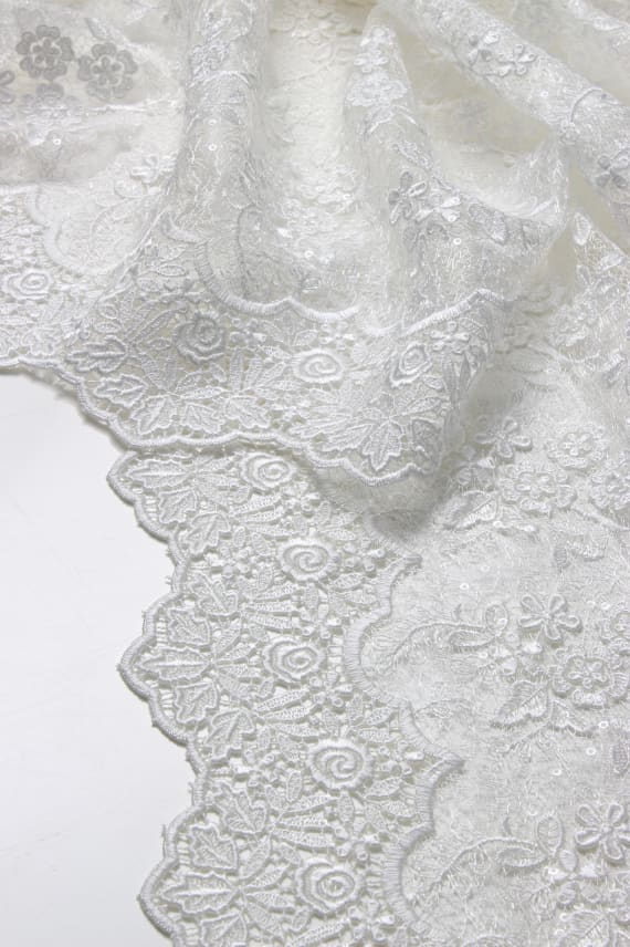 CHANTILLY -pitsi valkoinen