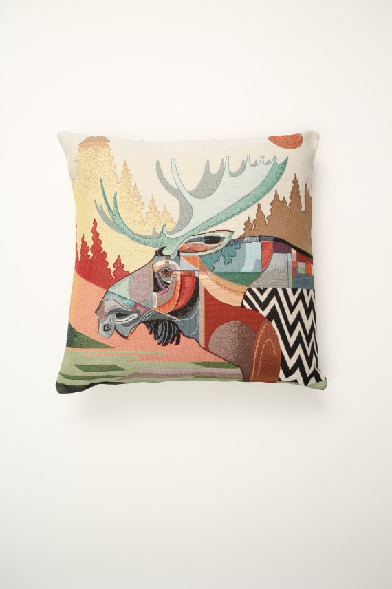 HIRVI -tyynynpäällinen kirjava