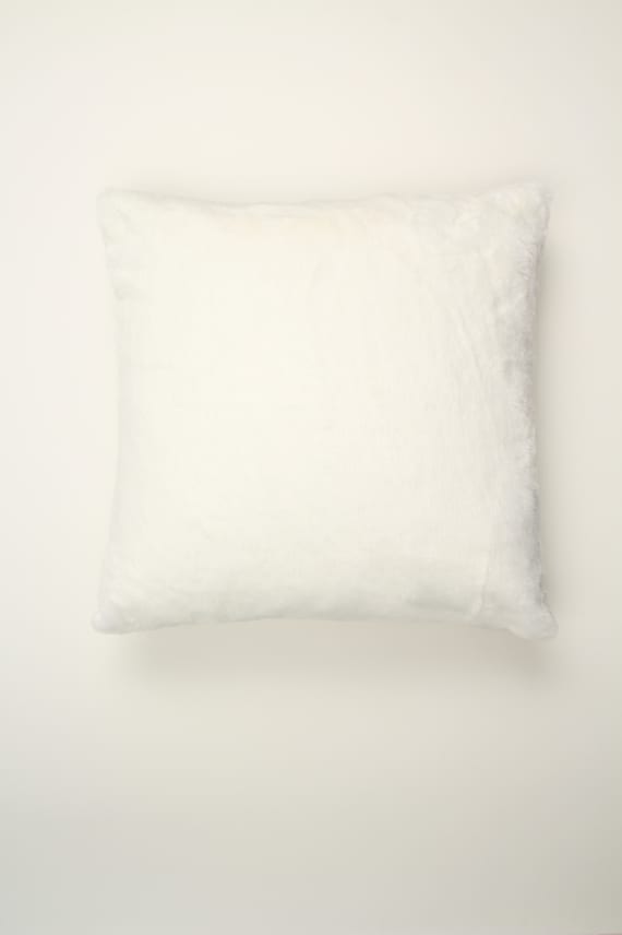 FUR -tyynynpäällinen valkoinen