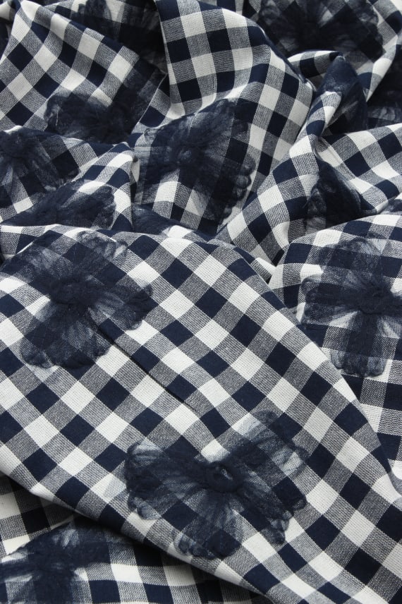 RUUSUKE -brodeerattu tummansininen