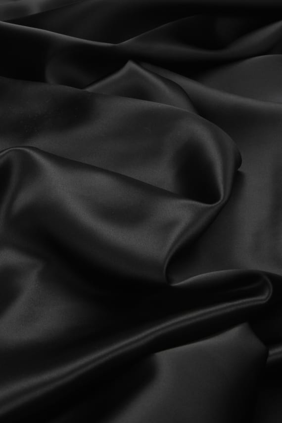 SILKKISATIINI LUX musta