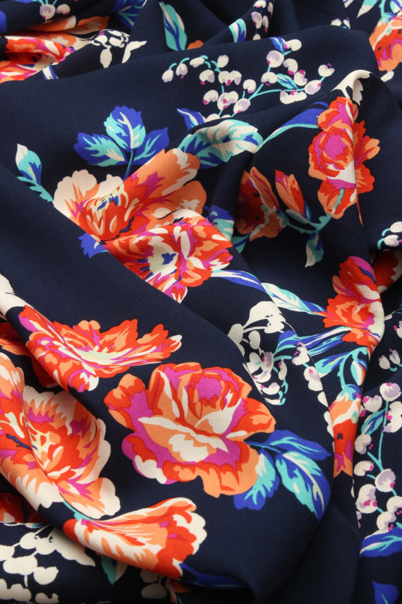 NADINA tummansininen