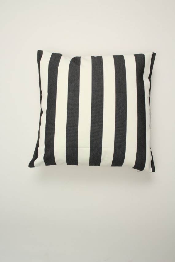 HAMPTON -tyynynpäällinen musta