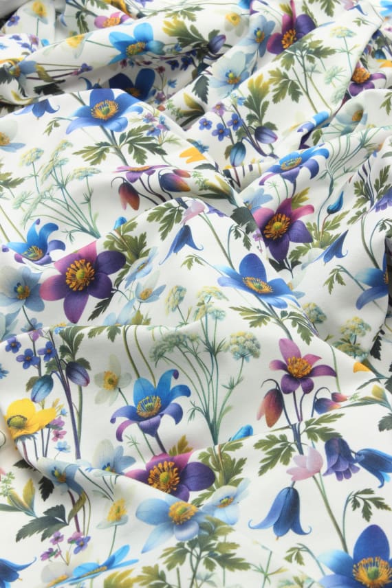 KUKKANIITTY -trikoo valkoinen