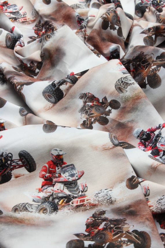 MÖNKIJÄT -trikoo ruskea