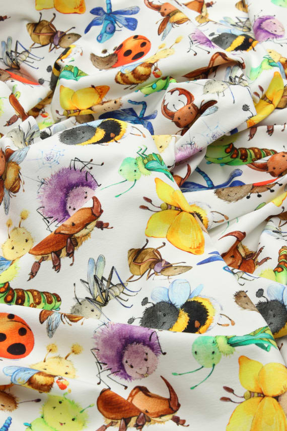 PIKKU ÖTÖKÄT -trikoo kirjava