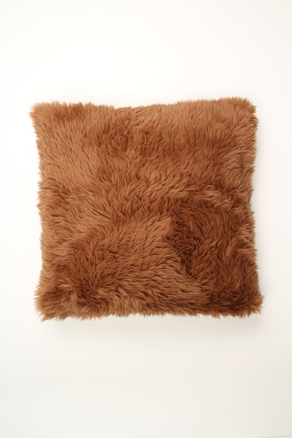 FLUFFY -tyynynpäällinen ruskea