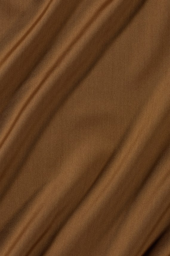 CONNAUGHT SILK tummakeltainen